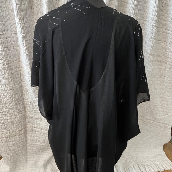 Kimono - Picture 2 of 2